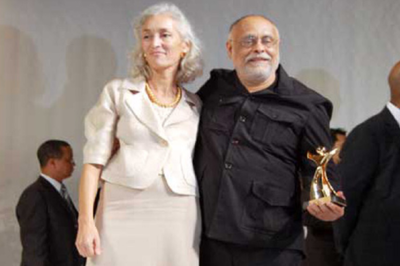 JCC 2008 - Tunisian producer Dora Bouchoucha becomes the first woman to take over the direction of the JCC. Here she is with Ethiopian director Haile Gerima, a legend in African cinema. 'Teza' wins the Tanit d'Or in 2008.
